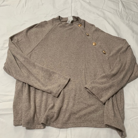 Turtle neck, batwing longsleeve top - Picture 1 of 3